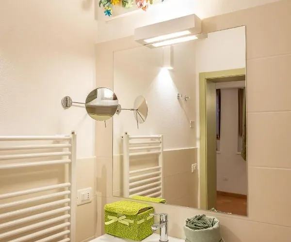 فندق مبيت وإفطار Casa Flora بينابيلي